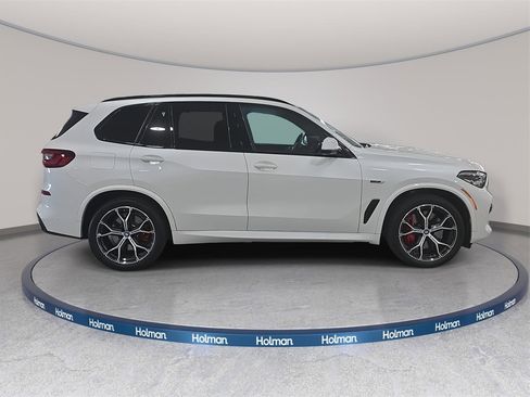 Used 2023 BMW X5 xDrive45e w/ M Sport Package image 4