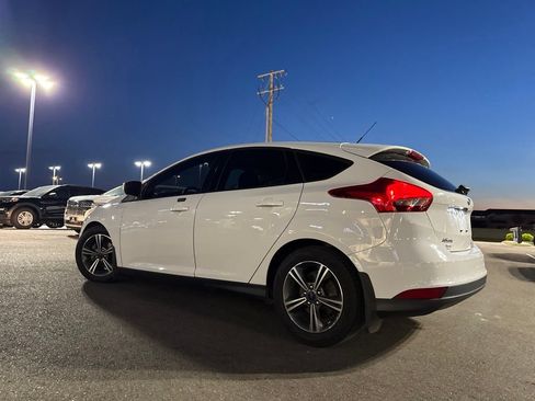 Used 2016 Ford Focus SE FWD image 12