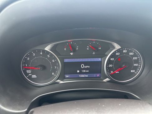Used 2024 GMC Terrain SLT AWD/4WD image 26