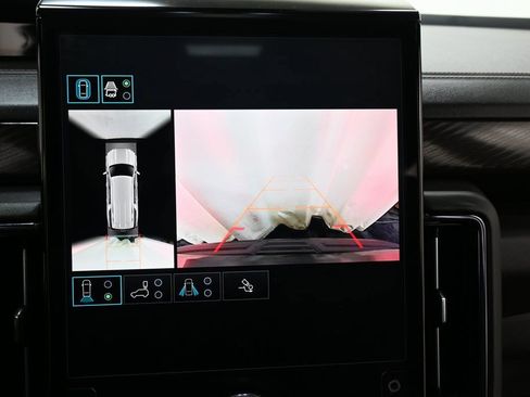Used 2025 GMC Yukon XL AT4 w/ AT4 Premium Package AWD/4WD image 37