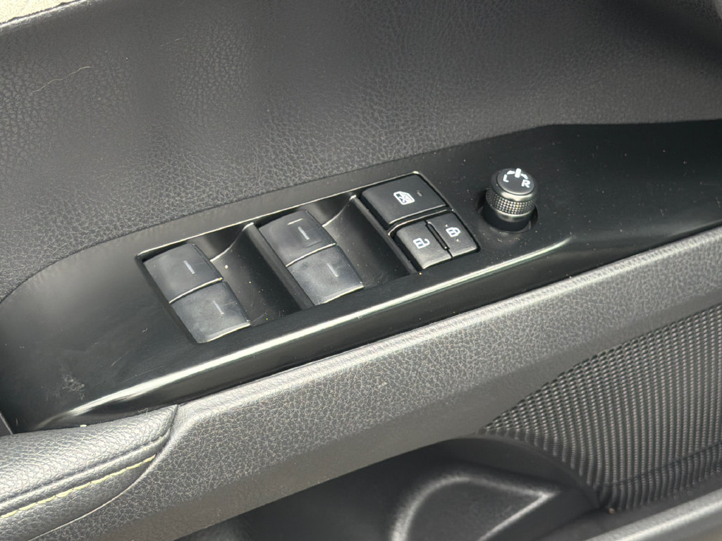 Used 2025 Toyota Camry XLE FWD image 19