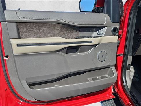 Used 2020 Ford Expedition Limited w/ Equipment Group 302A image 11