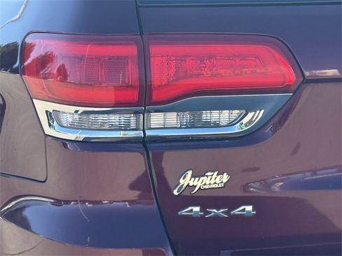 Used 2017 Jeep Grand Cherokee Overland image 6