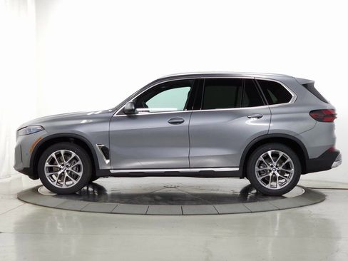 Used 2026 BMW X5 xDrive40i w/ Climate Comfort Package AWD/4WD image 4