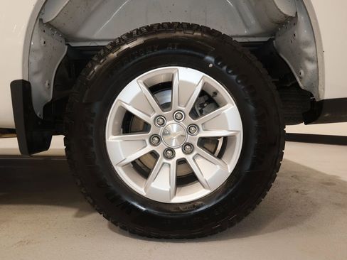 Used 2023 Chevrolet Silverado 1500 LT image 19