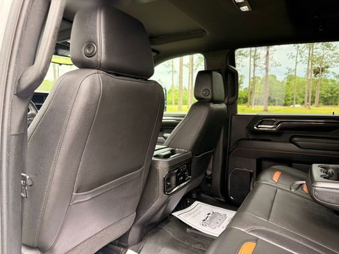Used 2024 GMC Sierra 2500 AT4 w/ Technology Package AWD/4WD image 29