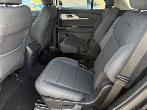 New 2026 Ford Explorer Active RWD image 27