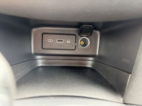 Used 2024 Chevrolet Equinox LT AWD/4WD image 21