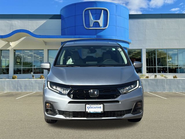 New 2027 Honda Odyssey Touring image 2