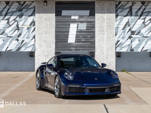Used 2021 Porsche 911 Turbo image 1