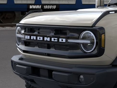 New 2026 Ford Bronco Outer Banks AWD/4WD image 11