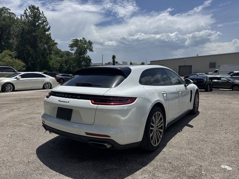 Used 2018 Porsche Panamera 4 AWD/4WD image 3