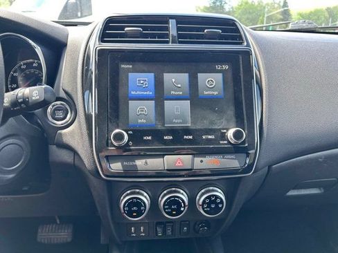 Used 2024 Mitsubishi Outlander Sport SE AWD/4WD image 16