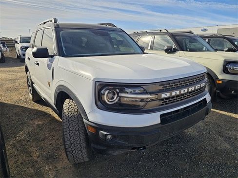 Used 2023 Ford Bronco Sport Badlands image 3