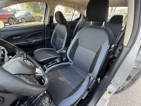 Used 2025 Nissan Versa SV image 32