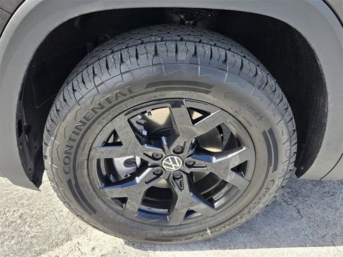 New 2026 Volkswagen Atlas Peak Edition image 5