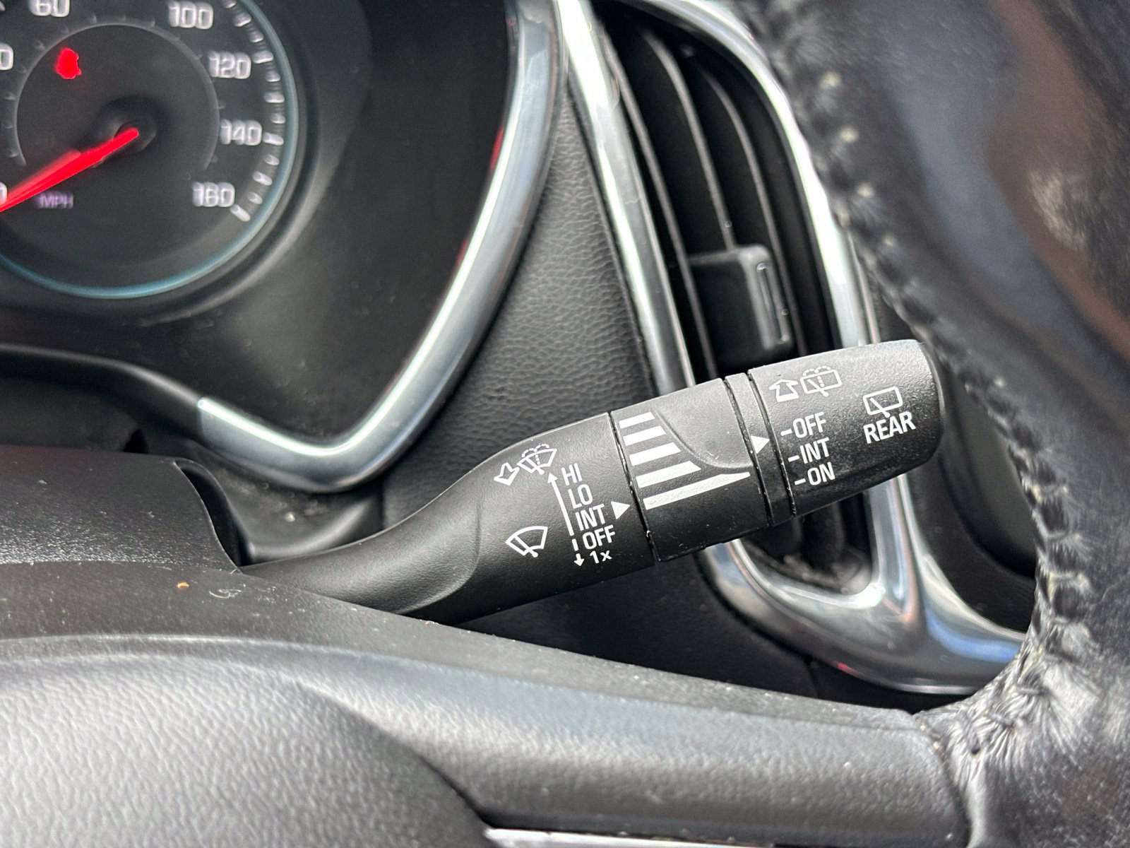 Used 2020 Chevrolet Equinox LT AWD/4WD image 27