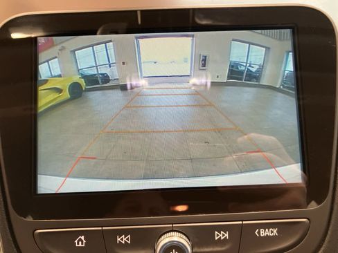 Used 2018 Chevrolet Malibu LT image 20