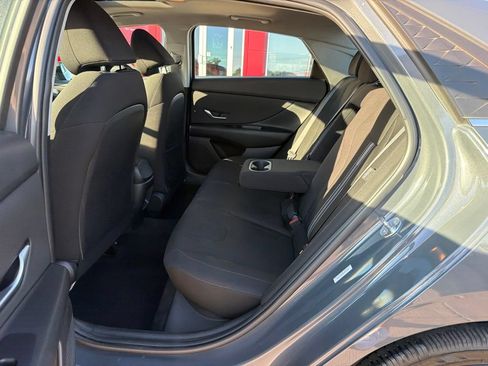 Used 2025 Hyundai Elantra SEL FWD image 15