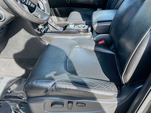 Used 2021 INFINITI QX80 Luxe image 18