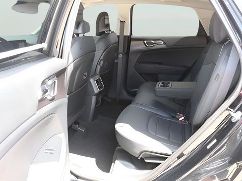New 2026 Kia Sportage SX FWD image 14