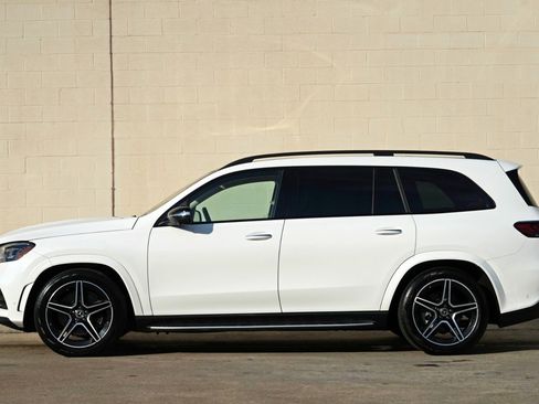 Used 2023 Mercedes-Benz GLS 450 4MATIC image 9