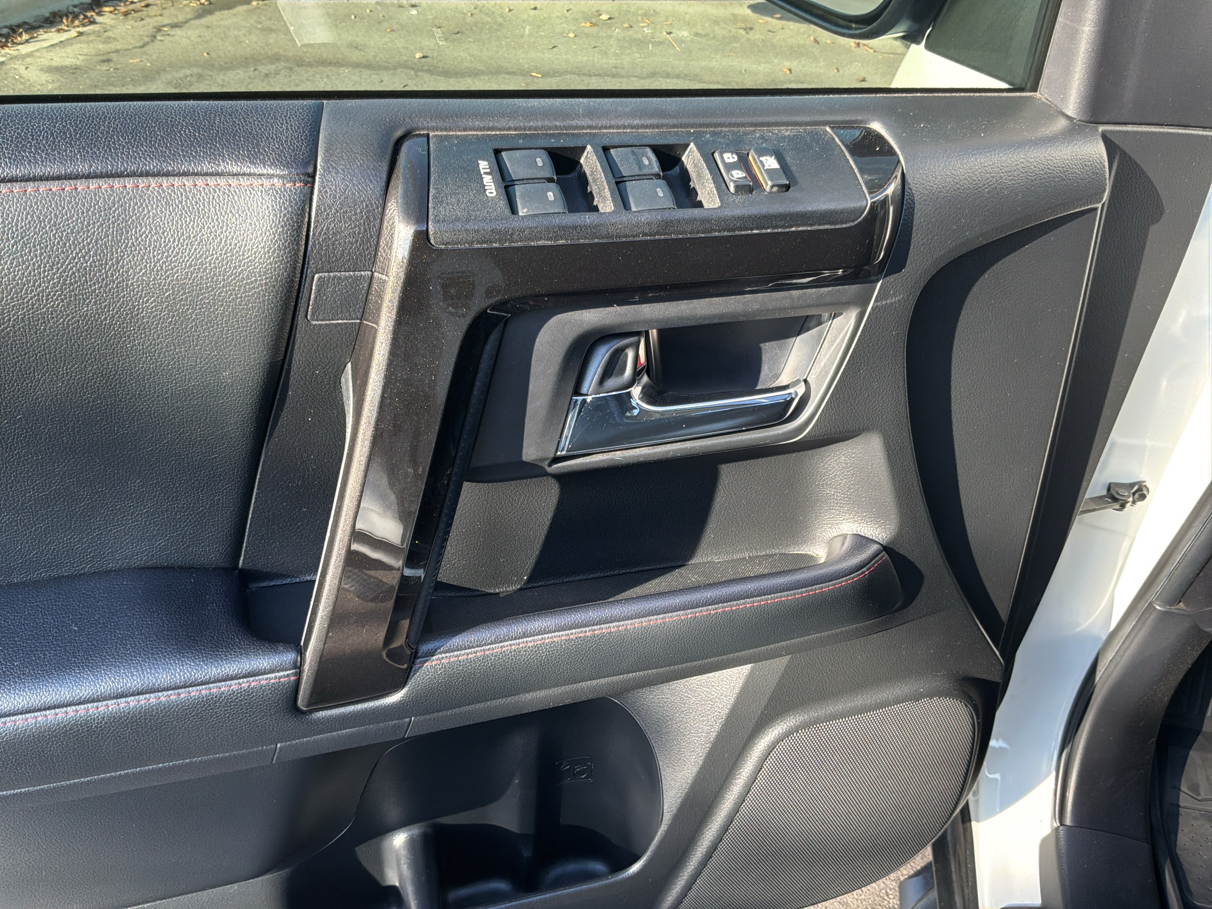 Used 2021 Toyota 4Runner TRD Off-Road Premium w/ Moonroof Package AWD/4WD image 15