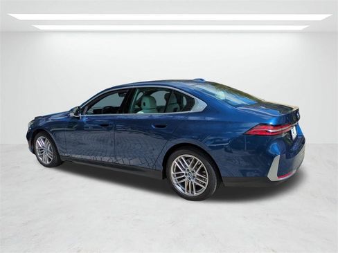 New 2025 BMW 530i image 6