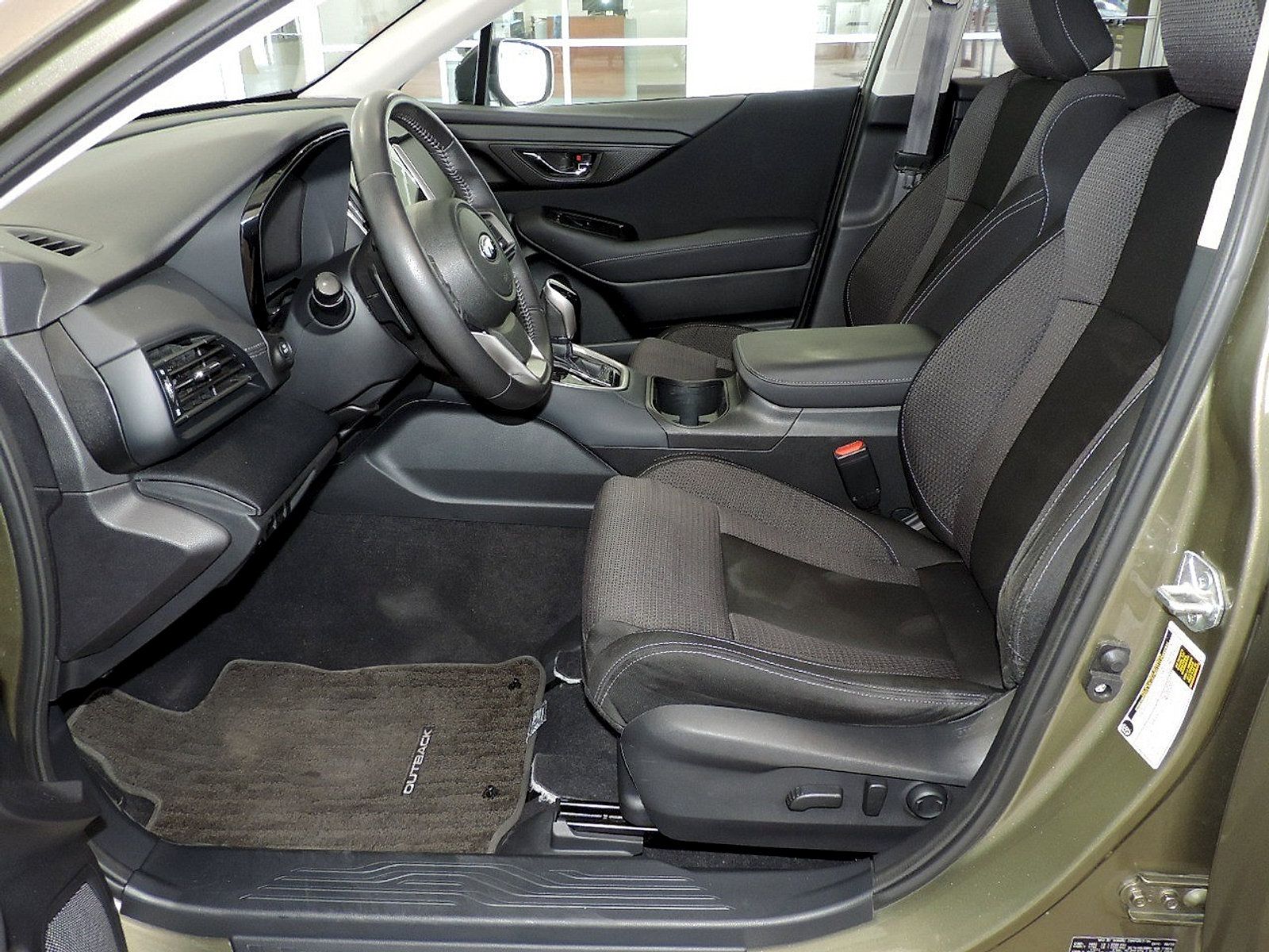 Used 2024 Subaru Outback Premium AWD/4WD image 12