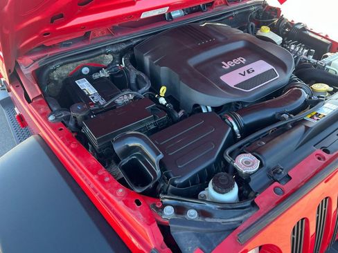 Used 2014 Jeep Wrangler Unlimited Sport image 43