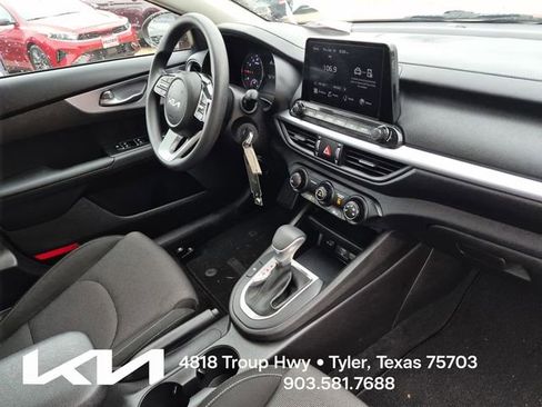 Certified 2022 Kia Forte LXS FWD image 10