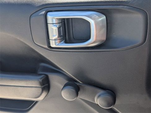 Used 2020 Jeep Wrangler Unlimited Sport image 21