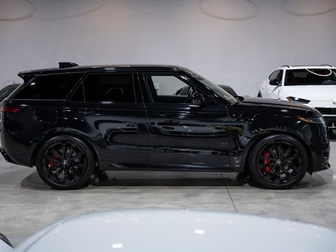 Used 2025 Land Rover Range Rover Sport Dynamic SE image 7
