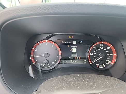 Used 2024 Nissan Frontier PRO-4X w/ Pro Convenience Package image 2