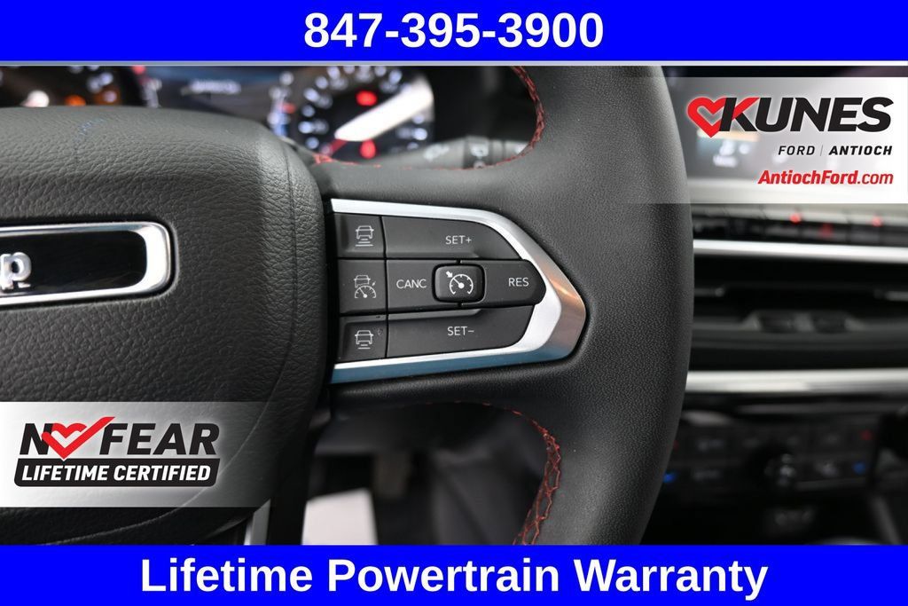 Used 2025 Jeep Compass Trailhawk AWD/4WD image 33