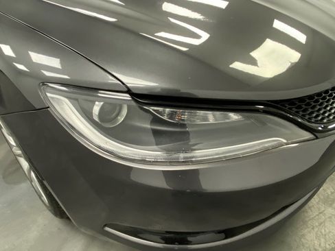 Used 2016 Chrysler 200 S w/ Comfort Group image 10