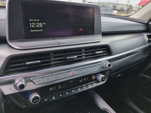 Used 2022 Kia Telluride LX image 25