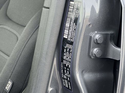 Used 2022 Jeep Renegade Latitude image 31