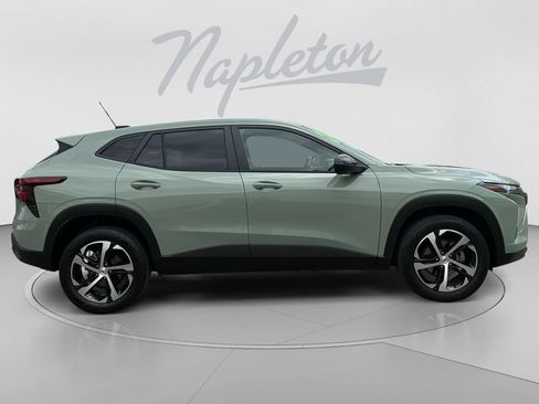 Used 2024 Chevrolet Trax RS w/ Driver Confidence Package FWD image 7