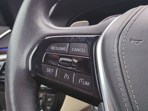 Used 2023 BMW 540i xDrive w/ Premium Package image 19