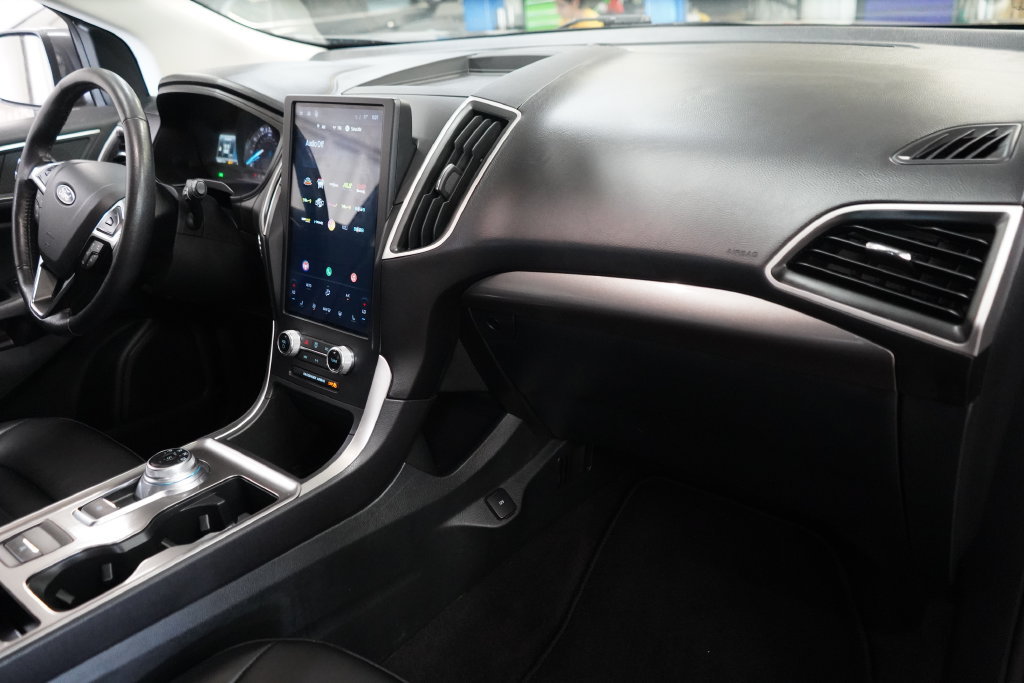Certified 2024 Ford Edge SEL AWD/4WD image 21