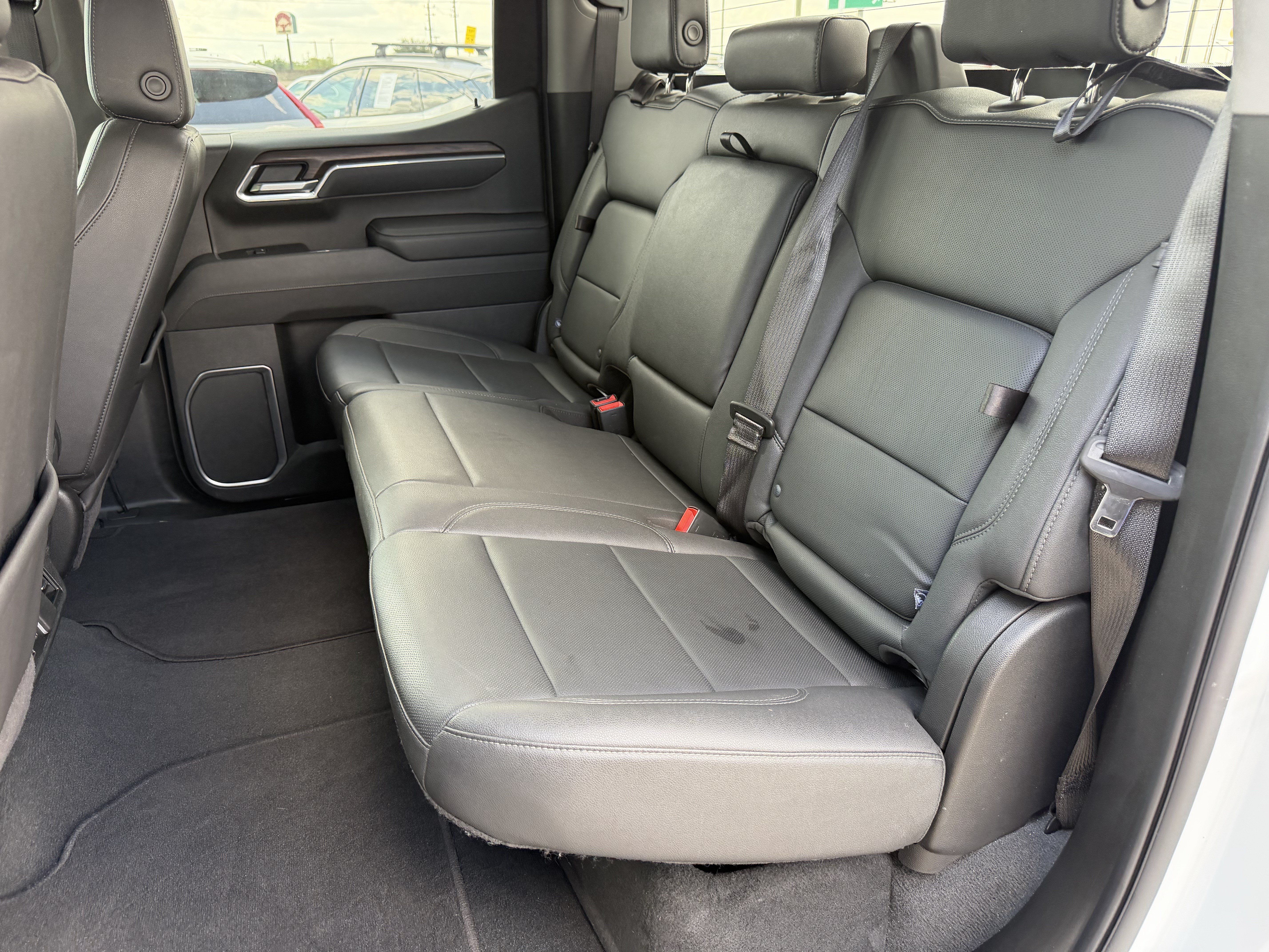 Used 2026 GMC Sierra 1500 SLT RWD image 23