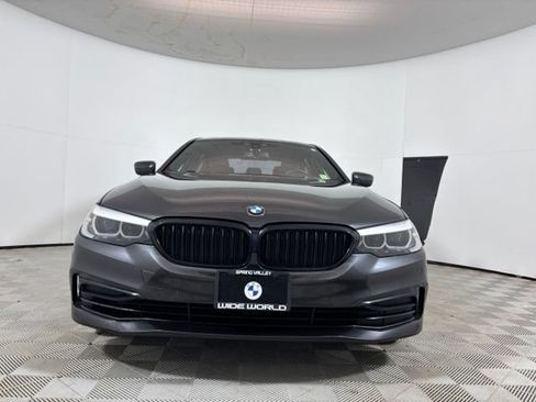 Used 2020 BMW 530i xDrive w/ Premium Package AWD/4WD image 2