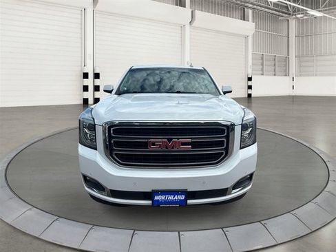 Used 2017 GMC Yukon SLT w/ Open Road Package AWD/4WD image 8