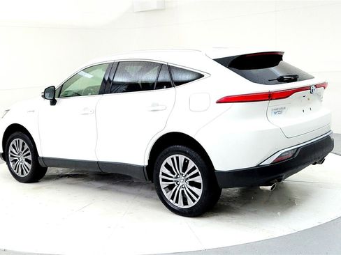 Used 2021 Toyota Venza Limited image 4