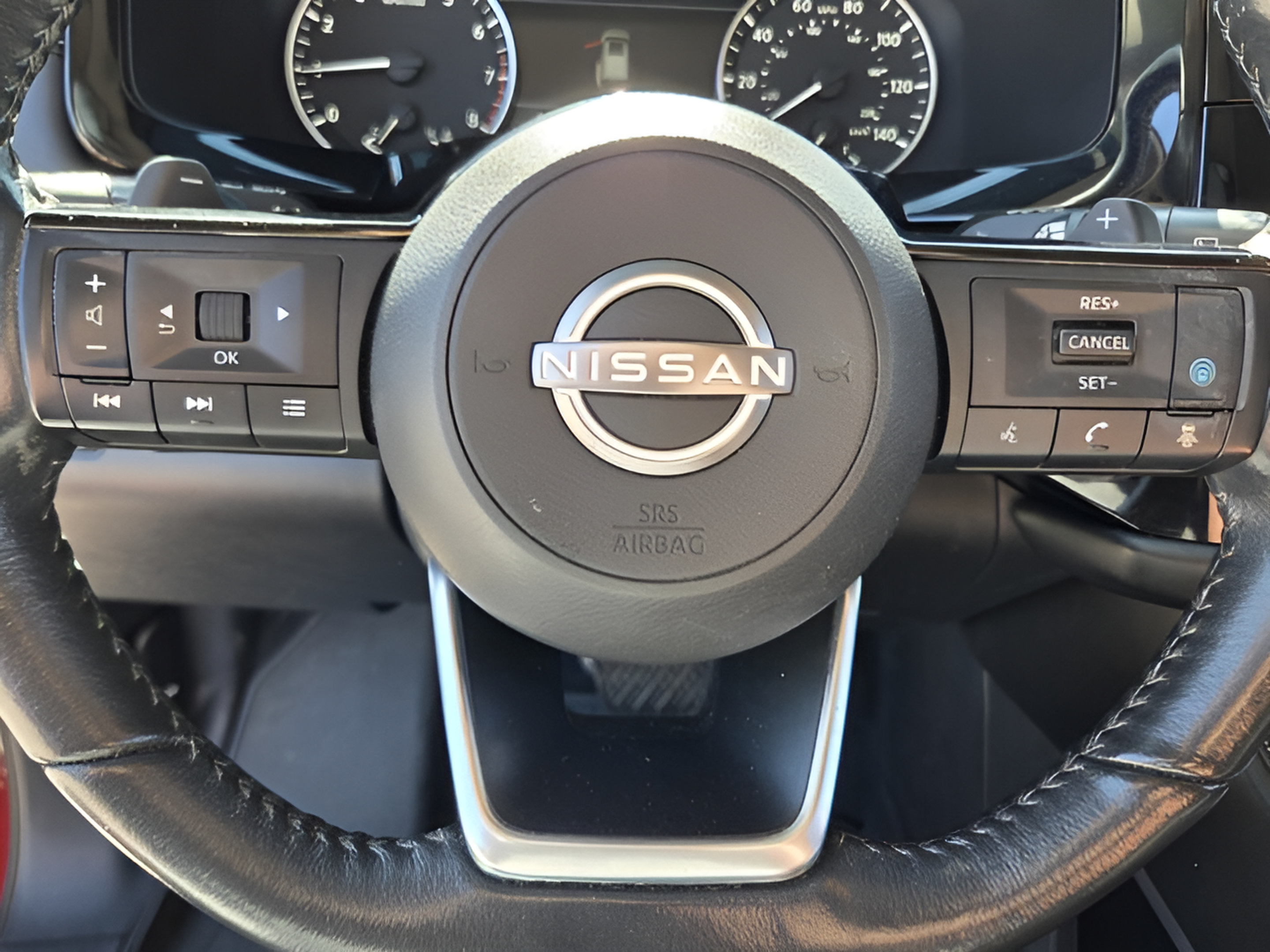 Used 2022 Nissan Pathfinder SL w/ SL Premium Package FWD image 23