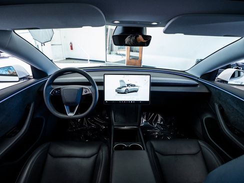 Used 2025 Tesla Model 3 Long Range image 54