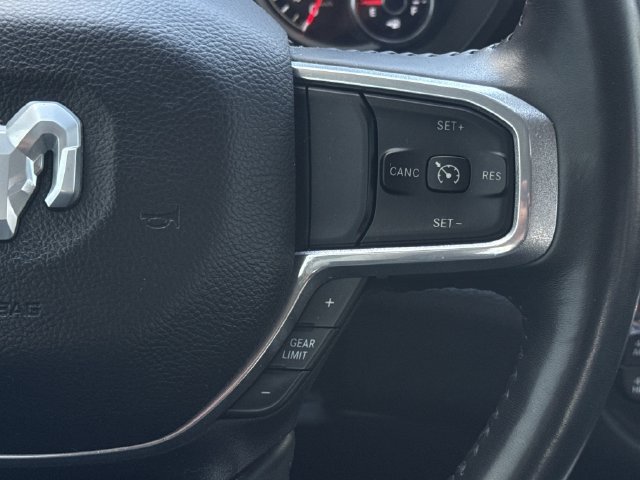Used 2022 RAM 1500 Laramie AWD/4WD image 17