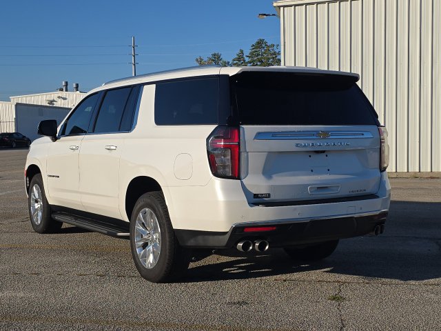 Used 2024 Chevrolet Suburban Premier w/ Premium Package AWD/4WD image 3