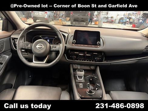 Used 2023 Nissan Rogue SL AWD/4WD image 18